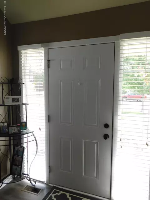 627 N Bailey Cir, Mason, MI 48854 photo 4