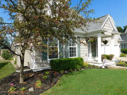 627 N Bailey Cir, Mason, MI 48854 photo 2
