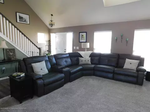 627 N Bailey Cir, Mason, MI 48854 photo 6