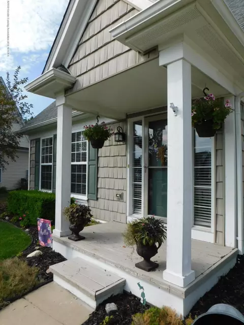 627 N Bailey Cir, Mason, MI 48854 photo 3