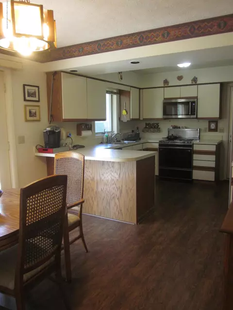 3435 Parkwood Dr, Dewitt, MI 48820 photo 9
