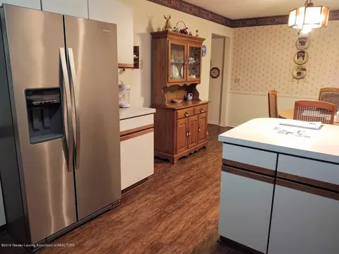 3435 Parkwood Dr, Dewitt, MI 48820 photo 7