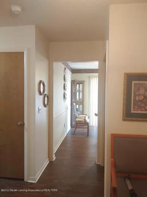 3435 Parkwood Dr, Dewitt, MI 48820 photo 4
