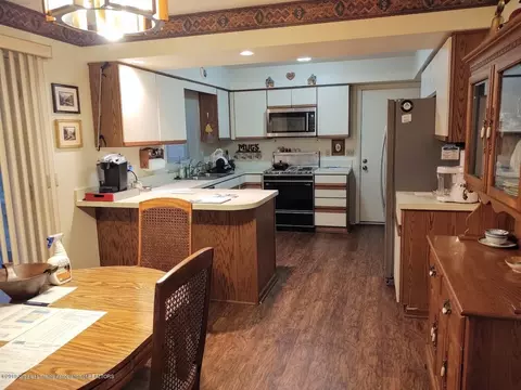 3435 Parkwood Dr, Dewitt, MI 48820 photo 8