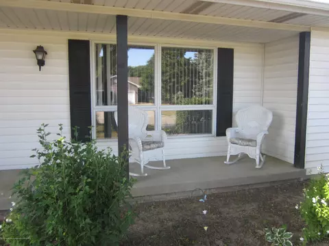 3435 Parkwood Dr, Dewitt, MI 48820 photo 2