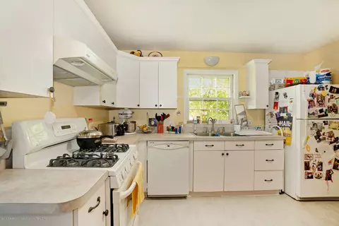 3306 Sunny Ln, Lansing, MI 48906 photo 8