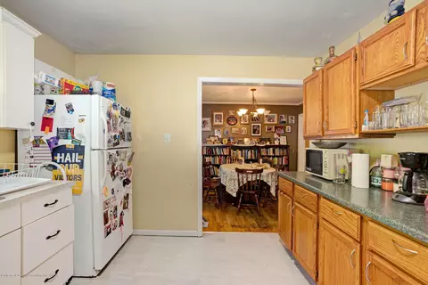 3306 Sunny Ln, Lansing, MI 48906 photo 9