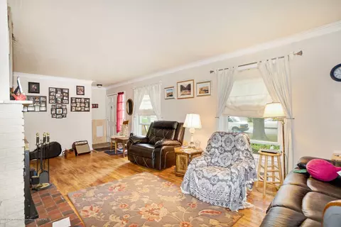 3306 Sunny Ln, Lansing, MI 48906 photo 4