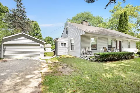 3306 Sunny Ln, Lansing, MI 48906 photo 24