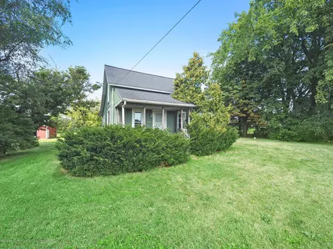 8842 S Francis Rd, Dewitt, MI 48820 photo 1