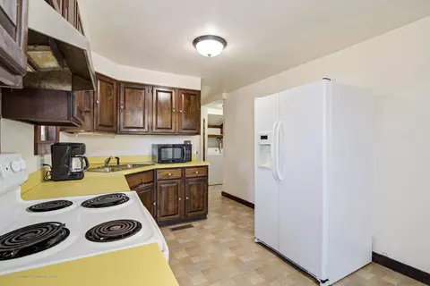 8842 S Francis Rd, Dewitt, MI 48820 photo 7