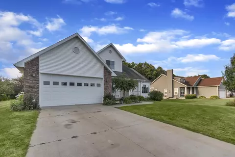 8980 Mattrada Dr, Dimondale, MI 48821 photo 2