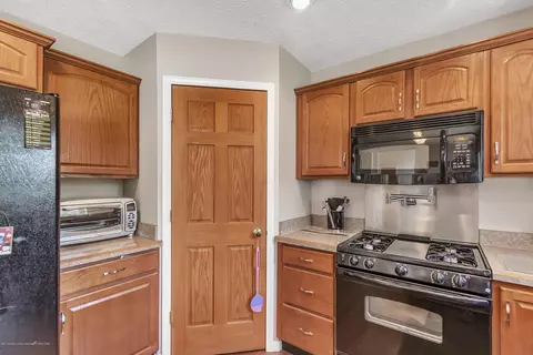 8980 Mattrada Dr, Dimondale, MI 48821 photo 18