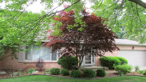 772 E Maple St, Mason, MI 48854 photo 2