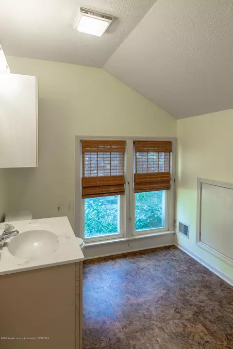 8755 Coleman Rd, Haslett, MI 48840 photo 25