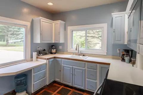 8755 Coleman Rd, Haslett, MI 48840 photo 7