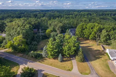 8755 Coleman Rd, Haslett, MI 48840 photo 31