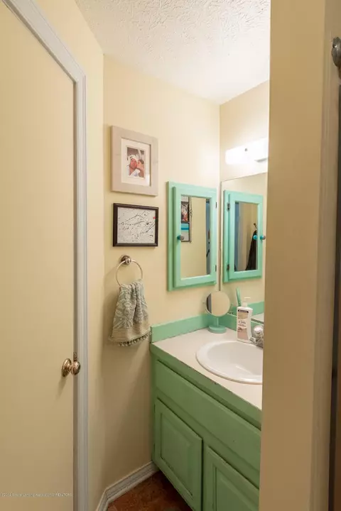 8755 Coleman Rd, Haslett, MI 48840 photo 21