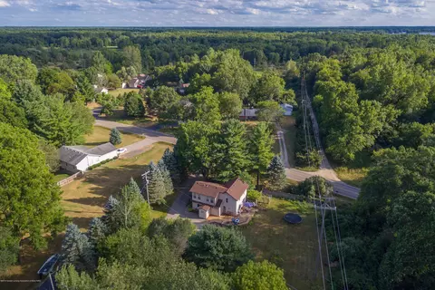 8755 Coleman Rd, Haslett, MI 48840 photo 32
