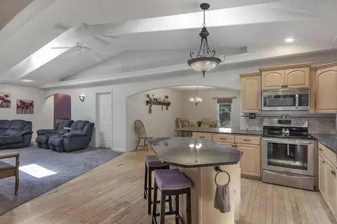 331 Walnut St, Dimondale, MI 48821 photo 12