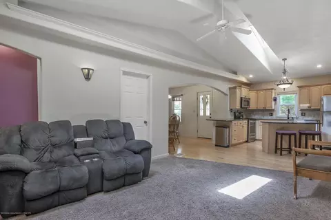 331 Walnut St, Dimondale, MI 48821 photo 8