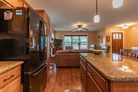 1075 Oakwood Dr, Dewitt, MI 48820 photo 10