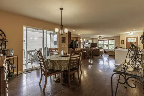 1075 Oakwood Dr, Dewitt, MI 48820 photo 13