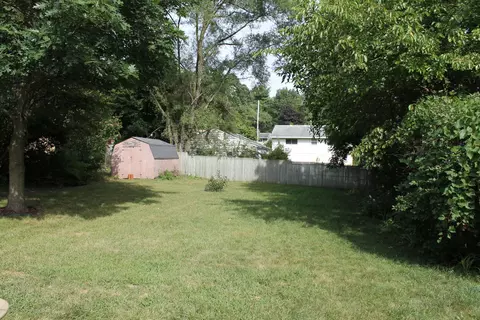 3214 Walker St, Lansing, MI 48906 photo 4