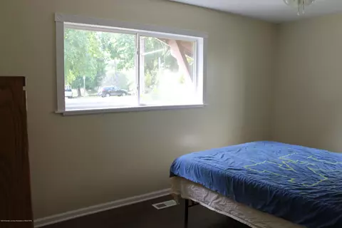 3214 Walker St, Lansing, MI 48906 photo 11
