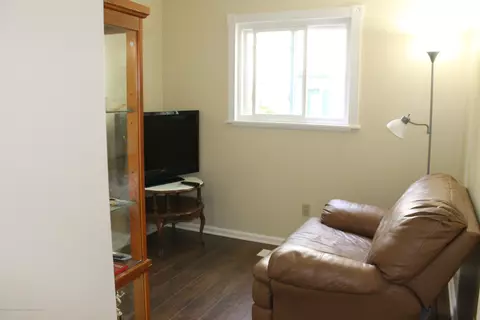 3214 Walker St, Lansing, MI 48906 photo 12