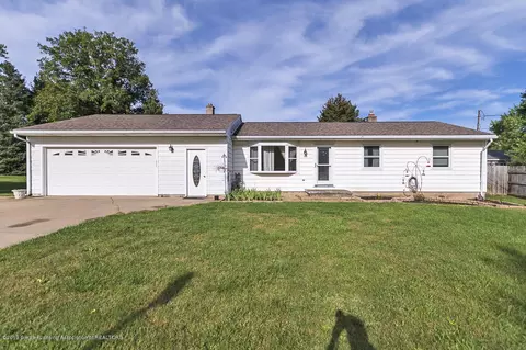 1003 Pine St, Dewitt, MI 48820 photo 1