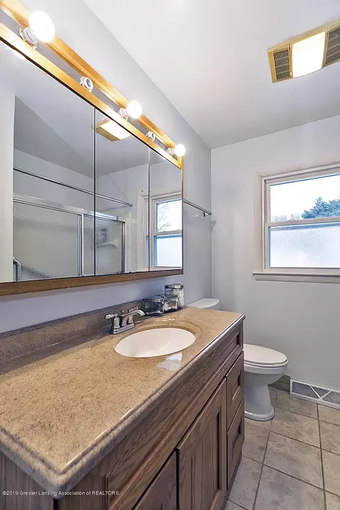 1003 Pine St, Dewitt, MI 48820 photo 11