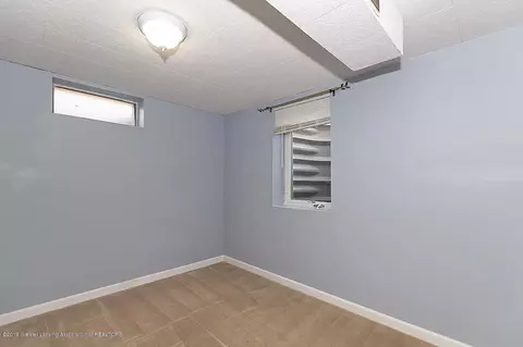 1003 Pine St, Dewitt, MI 48820 photo 14
