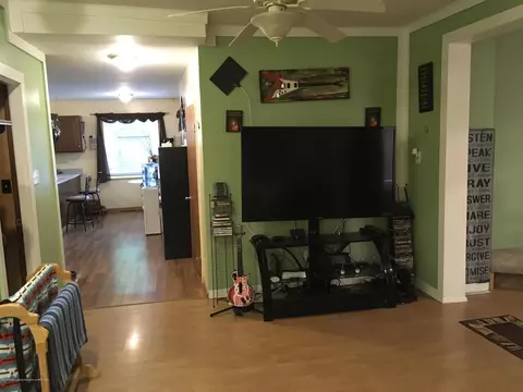 529 E Washington St, Dimondale, MI 48821 photo 8