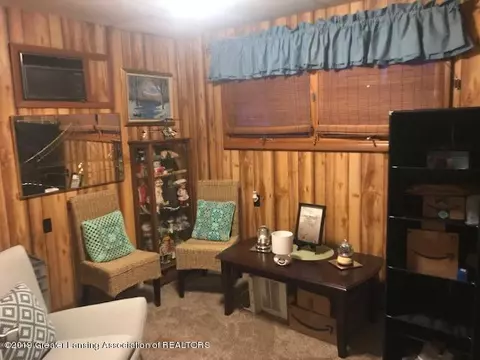 529 E Washington St, Dimondale, MI 48821 photo 13