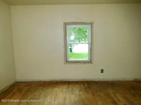 536 E Howe Ave, Lansing, MI 48906 photo 8