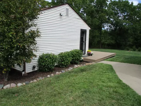 9005 S Williams Rd, Dewitt, MI 48820 photo 5