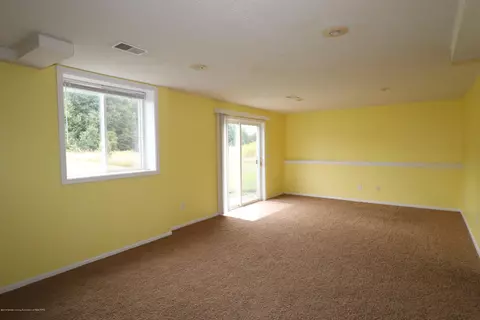 9900 Bond Rd, Dewitt, MI 48820 photo 11