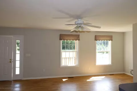9900 Bond Rd, Dewitt, MI 48820 photo 3
