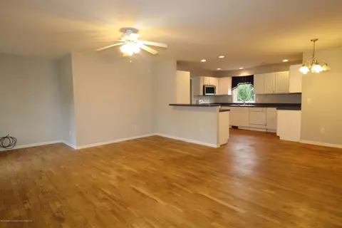 9900 Bond Rd, Dewitt, MI 48820 photo 4