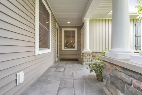5155 Hawk Hollow Dr, Bath, MI 48808 photo 4