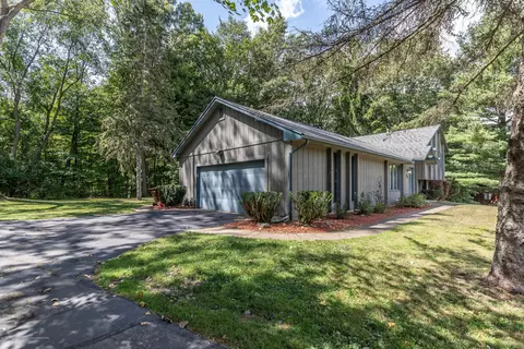 4601 Jadestone Dr, Williamston, MI 48895 photo 4
