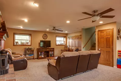 9495 E Cole Rd, Durand, MI 48429 photo 16