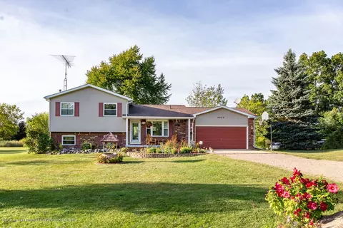 9495 E Cole Rd, Durand, MI 48429 photo 2