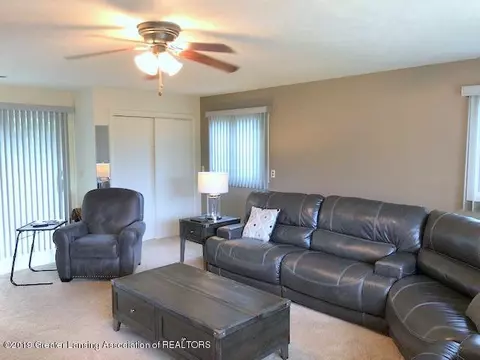 1337 N Creyts Rd, Lansing, MI 48917 photo 5