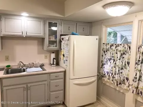 1337 N Creyts Rd, Lansing, MI 48917 photo 11