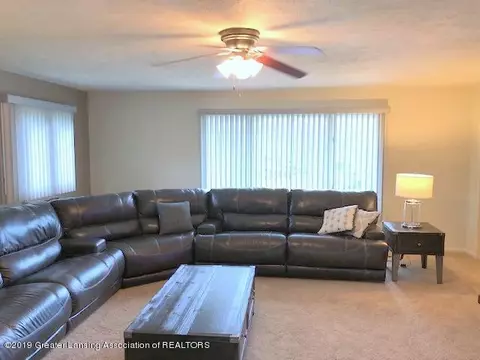 1337 N Creyts Rd, Lansing, MI 48917 photo 6