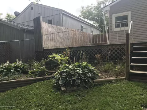 15045 Daggott Rd, Lansing, MI 48906 photo 5