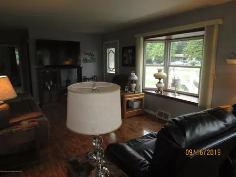 9499 Marshall Rd, Olivet, MI 49076 photo 8