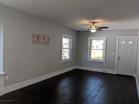 818 Everett Dr, Lansing, MI 48915 photo 4